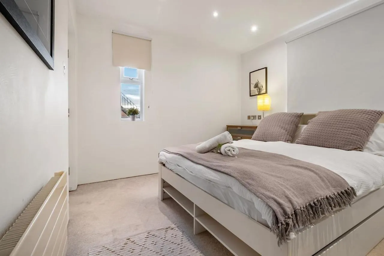 Luxury 2Bed Apartment In Jesmond With Parking!